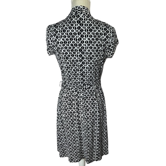 Like New “Liz Claiborne” Dress - Picture 3 of 9